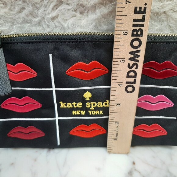Kate Spade Limited Edition Canvas Wrislet - Picture 3 of 7